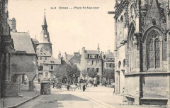 Dinan Place Saint-Sauveur à Dinan