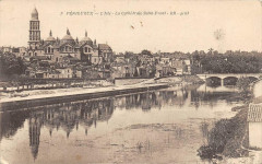 Perigueux L'Isle La Cathedrale Saint-Front à Périgueux