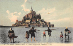Le Mont Saint Michel Pecheurs De Greves Et De Coquetieres au Mont-Saint-Michel