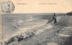 Chatelaillon La Falaise Et Le Brise Lames -
													17 Charente Maritime
												