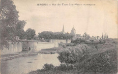 Bergues Vue Des Tours Saint-Winoc Et Remparts à Bergues
