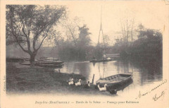 Carte postale ancienne Issy Les Moulineaux Bords De La Seine Passage Pour Robinson (dos non divi
                                                                     à Boulogne-Billancourt
                                