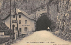 Les Echelles Le Tunnel