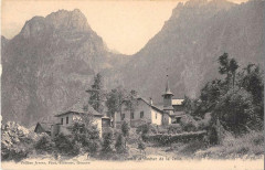 Rovel Et Rocher De La Croix