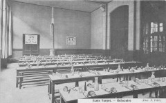 Carte postale ancienne Paris - Ecole Turgot - Réfectoire
                                                                     à Paris 3e
                                