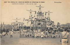 Clermont Ferrand Fete Federale Pyramides à Clermont-Ferrand