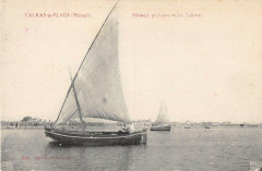 Valras La Plage Bateaux Pecheurs Et Les Cabines