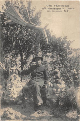 Rotheneuf L'Ermite Dans Son Jardin