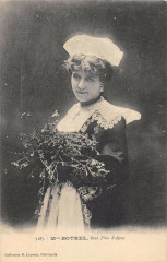Madame Botrel Dans Fleur D'Ajonc