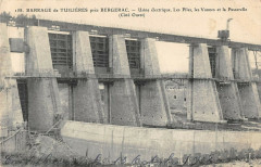 Barrage De Tuilieres Usine Electrique Les Piles Vannes Passerelle Ouest -
													24 Dordogne
												
