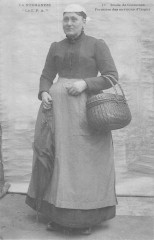 La Normandie Etude De Costumes Fermiere Des Environs D'Isigny