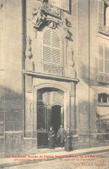 Paris XIe Ancienne Facade De L'Hotel Suger Restaure à Paris 11e