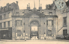 Carte postale ancienne L'Hospice des Quinze-Vingts
                                                                     à Paris 12e
                                
