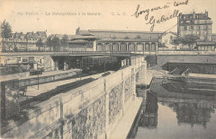 Le Métropolitain à la Bastille à Paris 4e