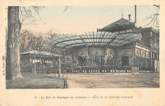 Le Bois de Boulogne en Automne - Café de la Grande Cascade à Paris 16e