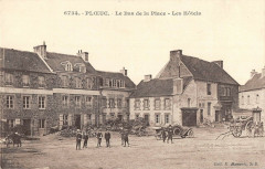Ploeuc Le Bas De La Place Les Hotels