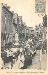 La Delivrande La Procession De La Vierge