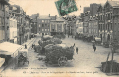Lisieux Place De La Republique Le Marche Au Bois Foin Et Paille à Lisieux