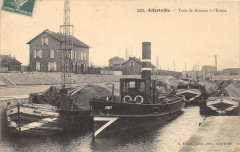 Alfortville Train De Bateaux A L'Ecluse à Alfortville