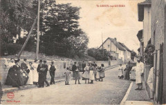 Saint Genix Sur Giers (cpa avec une belle animation dans la rue