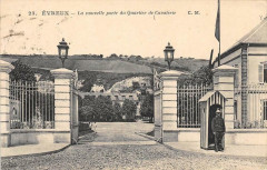 Evreux La Nouvelle Porte Du Quartier De Cavalerie à Évreux
