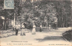 Contrexeville Le Parc Grande Allee De La Souveraine à Contrexéville