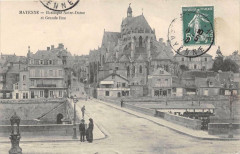 Mayenne Basilique Notre Dame Et Grande Rue à Mayenne