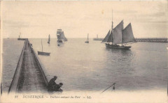 Dunkerque Voiliers Sortant Du Port à Dunkerque