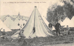 Le Camp De La Courtine Montage Des Tentes à La Courtine