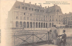 Rennes Le Palais Du Commerce  (dos non divisé) à Rennes