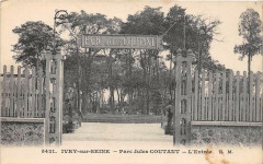 Ivry Sur Seine Parc Jules Coutant L'Entree à Ivry-sur-Seine