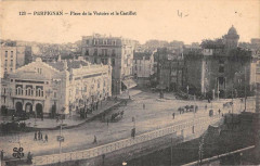 Perpignan Place De La Victoire Et Castillet à Perpignan
