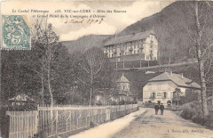 Vic Sur Cere Allee Des Sources