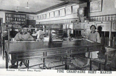 Fine Champagne Remy Martin Les Barbottins Les Bureaux (Belle Cpa Sur Le T -
													16 Charente
												