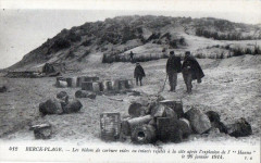 Berck Plage Les Bidons De Carbure Vides Ou Intacts Rejetes A La Cote Apre à Berck