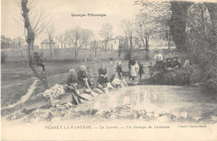 Vernet La Varenne Le Lavoir Un Groupe De Laveuses -
													63 Puy de Dôme
												