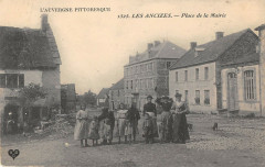 Les Ancizes Place De La Mairie