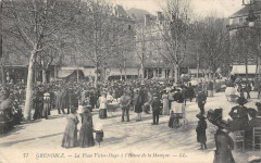 Grenoble Place Victor Hugo A L'Heure De La Musique à Grenoble