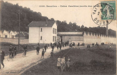 Beaulieu Usine Gauthier Sortie Des Ouvriers