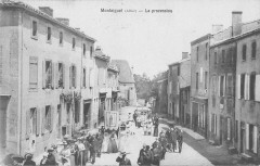 Montaiguet La Procession -
													03 Allier
												