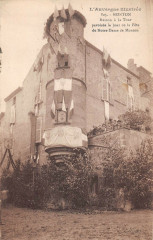 Monton Maison De La Tour Pavoisee Le Jour De La Fete (pas courante -
													63 Puy de Dôme
												