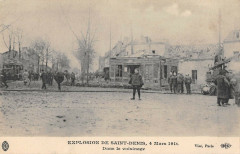 Carte postale ancienne Explosion De Saint Denis Arbres Maisons Atteints Dans Les Environs
                                                                     à Saint-Denis
                                
