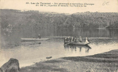 Lac De Tanezat La Flotille Du Lac
