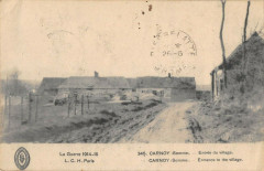 Carnoy Entree Du Village à Y