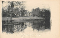 Yssingeaux Chateau De Lavee Avec Son Etang à Yssingeaux