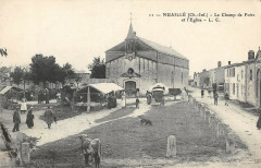 Nuaille Le Champ De Foire Et Eglise
