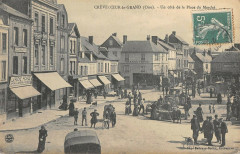 Crevecoeur Le Grand Un Cote De La Place Du Marche