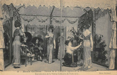 Musée Galliera - Vitrine de la Chambre Syndicale de la Passementerie à Paris 16e