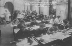 Paris XIVe Av.orleans Ecole Enseignement Technique Feminin Salle Dessin -
																					75014 Paris 14e
																			