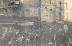 Paris Ve Angle Des Rues Saitn Medard Et Mouffetard Un Dimanche Matin -
																					75005 Paris 5e
																			